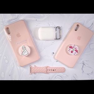 2 IPhone XSMax cases with headphones Pro case!!